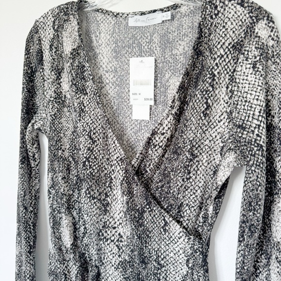 NWT All In Favor Snake Print Bodysuit Size Medium 6/8 - Picture 4 of 6